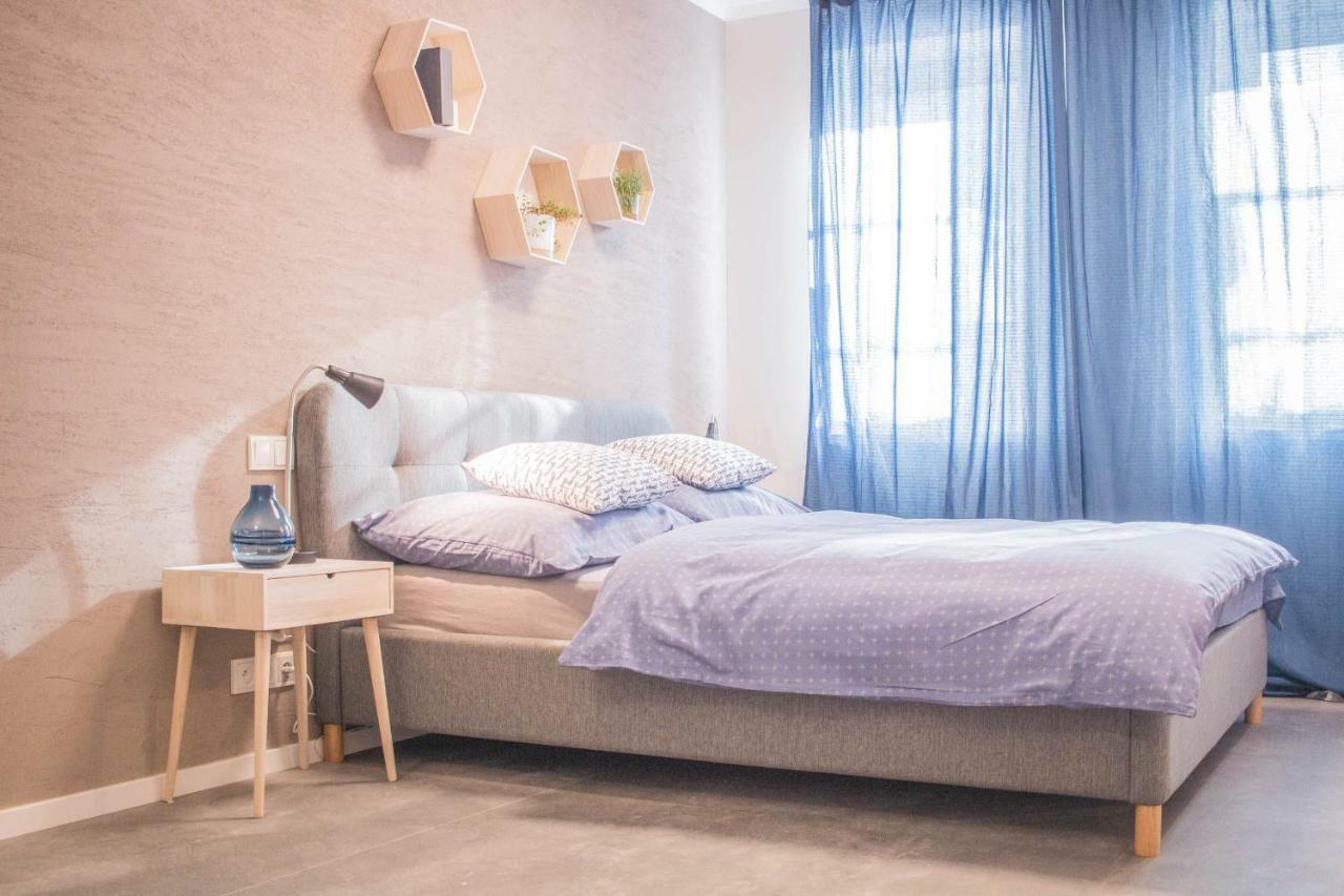 Cmyk Usti Nad Labem Hostel Kültér fotó