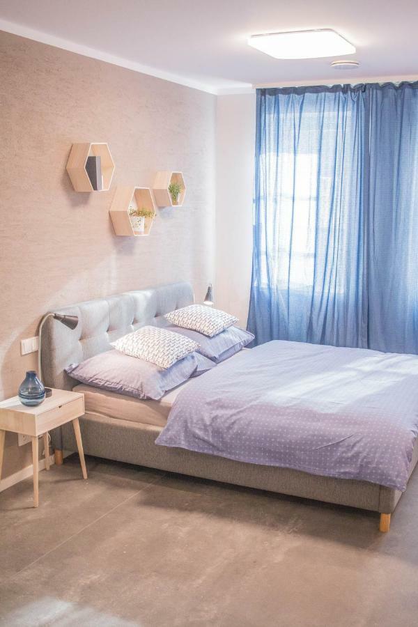 Cmyk Usti Nad Labem Hostel Kültér fotó