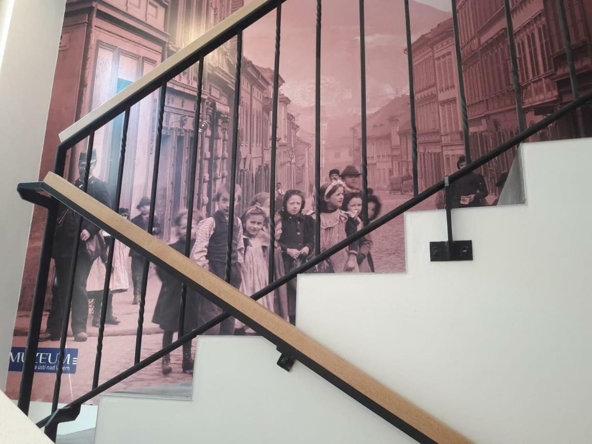 Cmyk Usti Nad Labem Hostel Kültér fotó